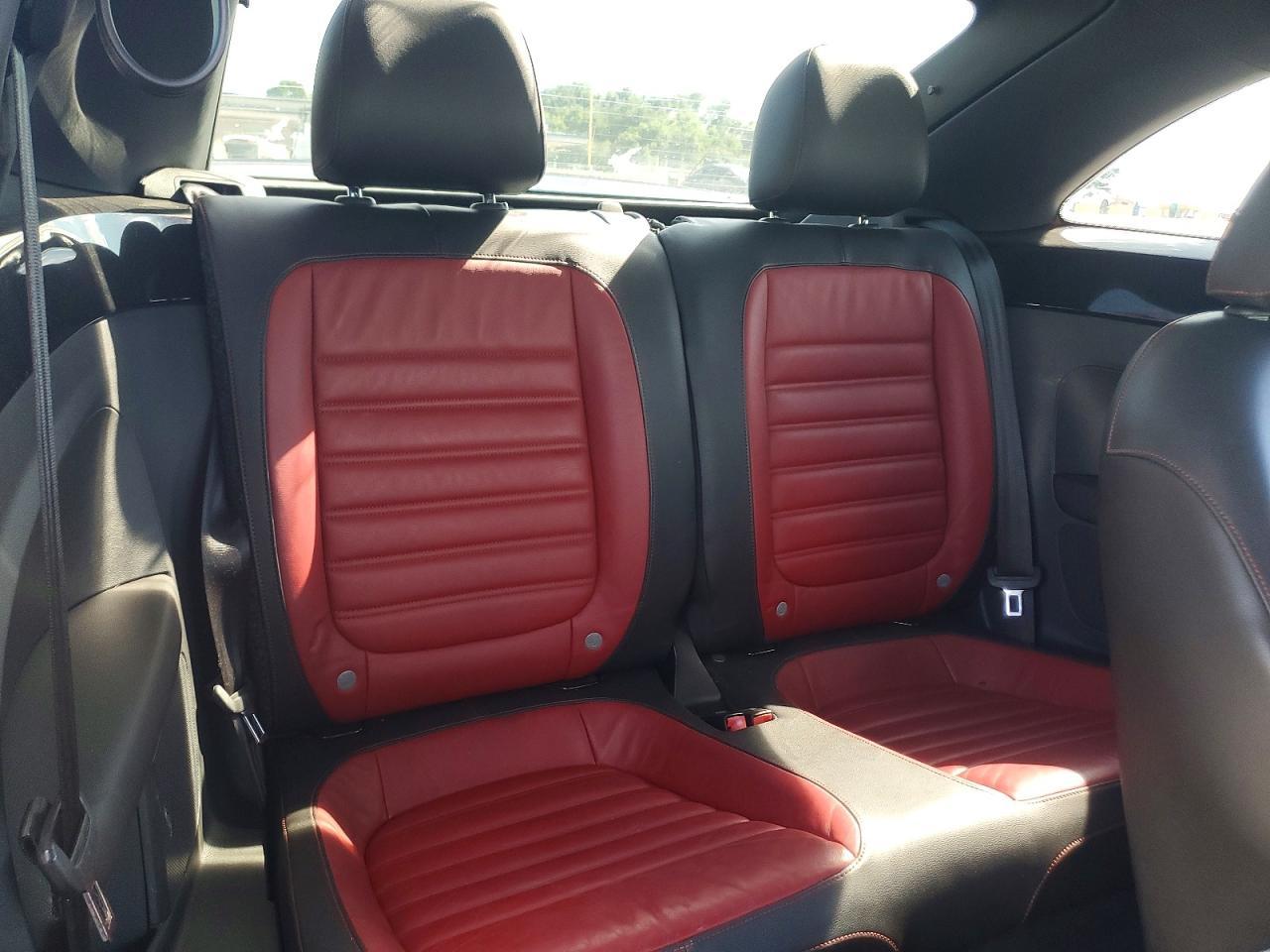 2012 VOLKSWAGEN Beetle