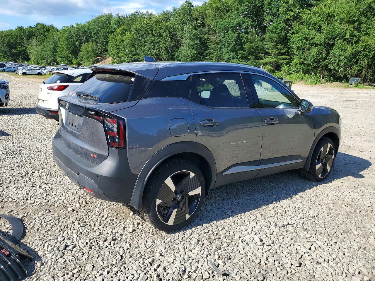 2025 NISSAN KICKS
