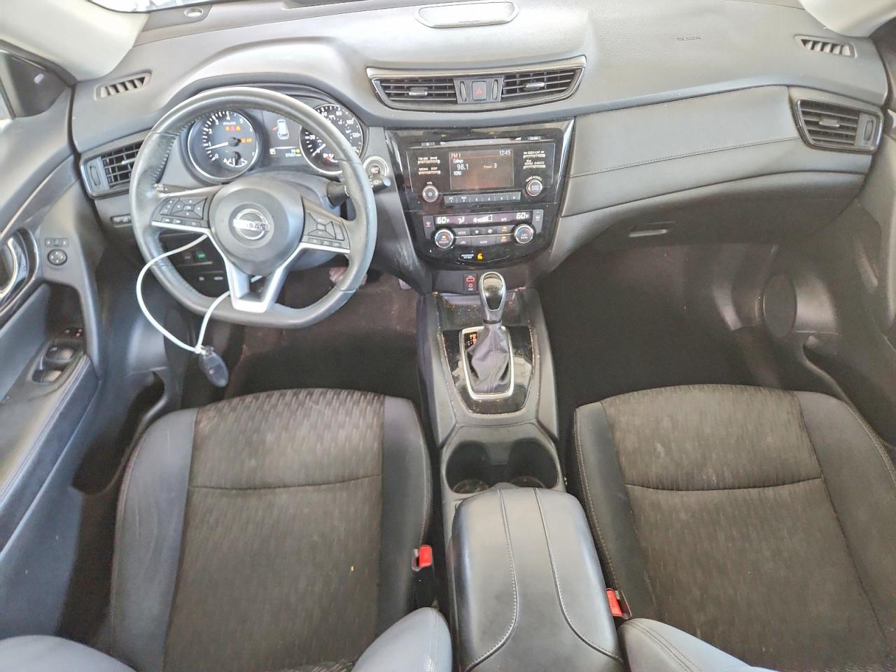 2017 NISSAN ROGUE