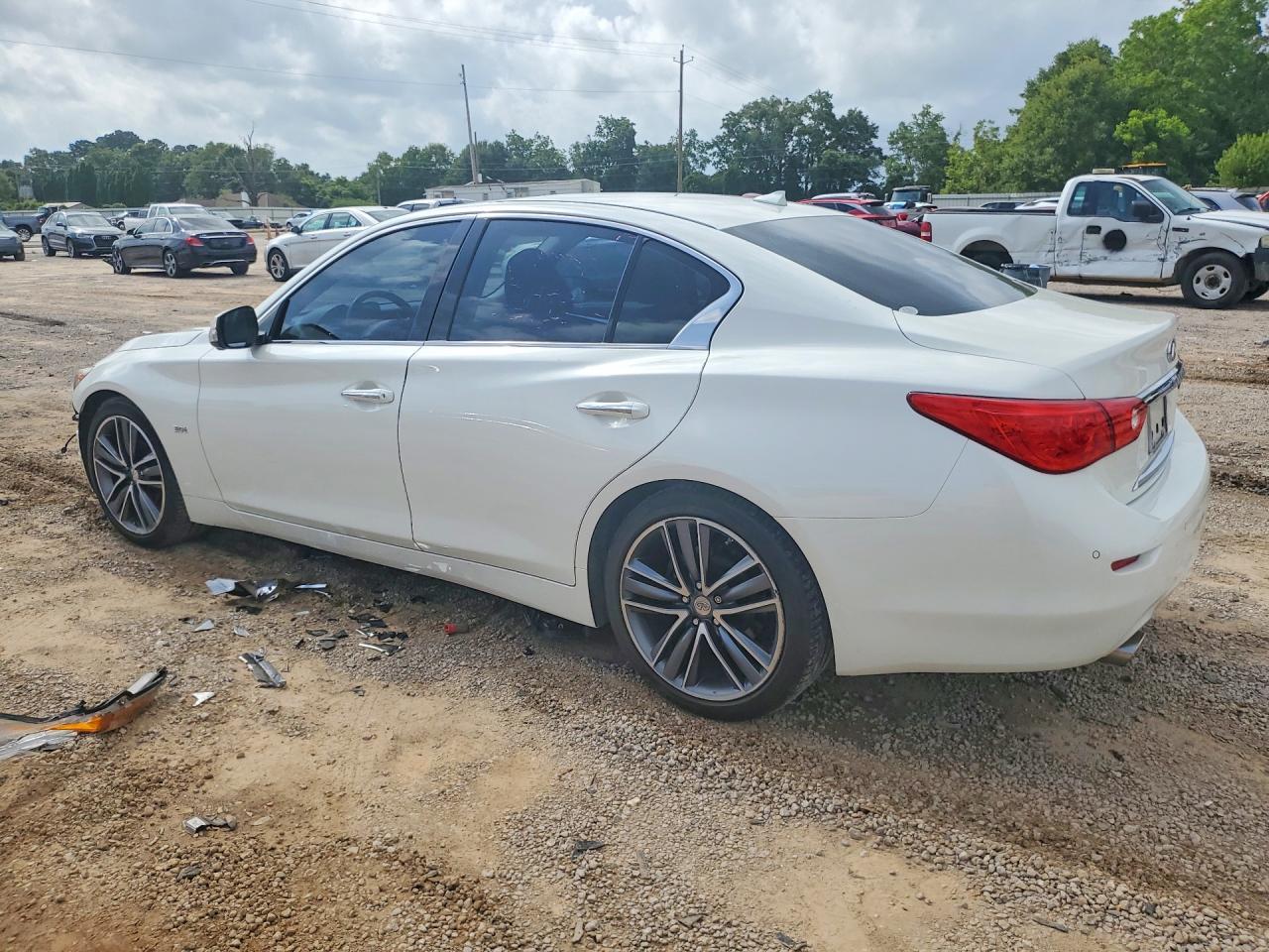 2016 INFINITI Q50