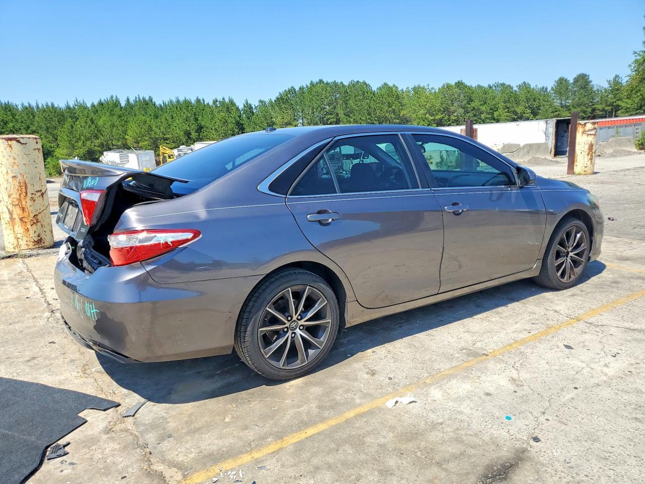 2016 TOYOTA CAMRY