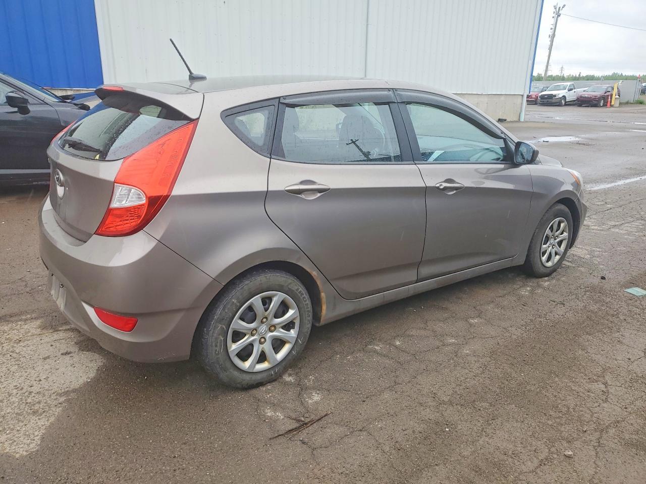 2012 HYUNDAI ACCENT