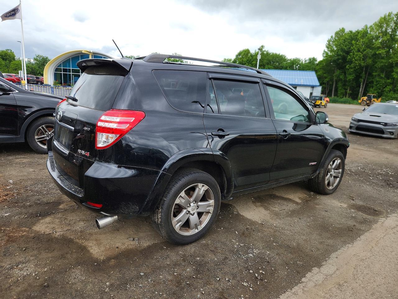 2011 TOYOTA RAV4