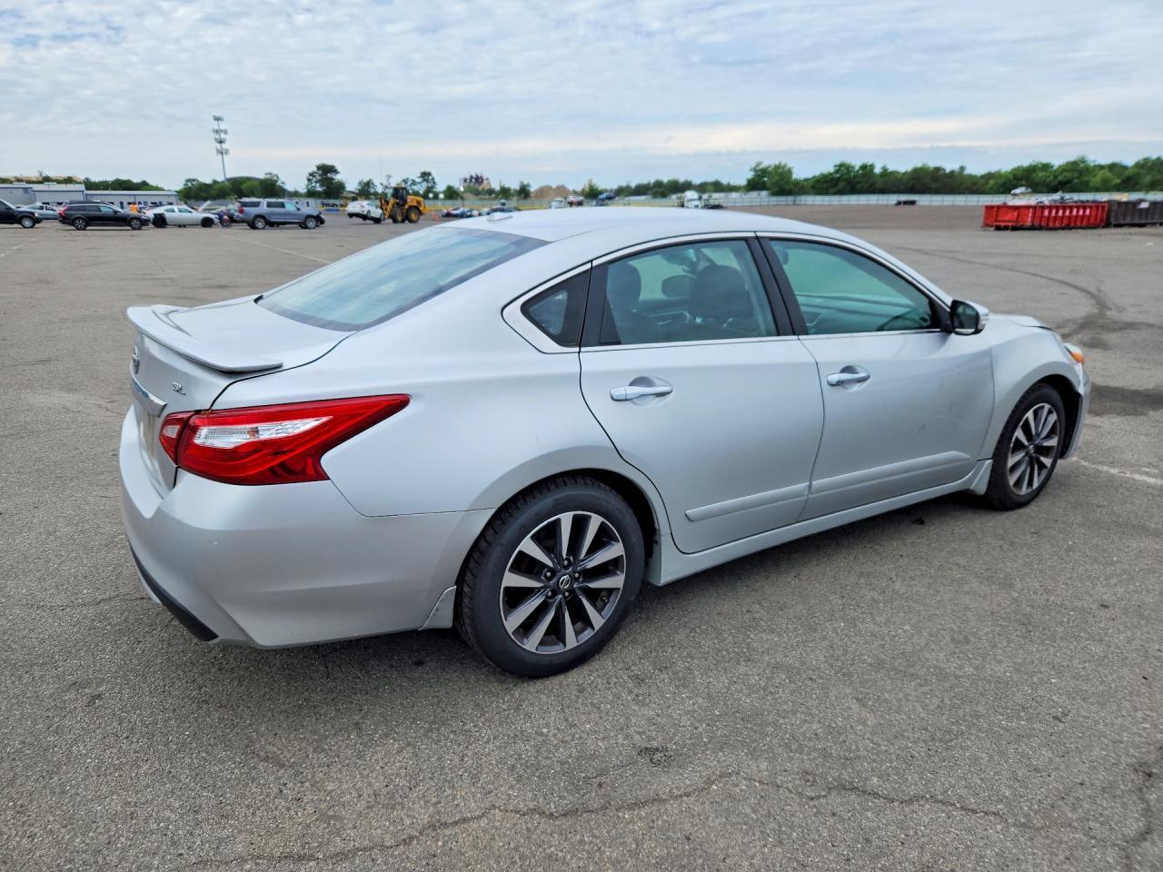 2017 NISSAN ALTIMA