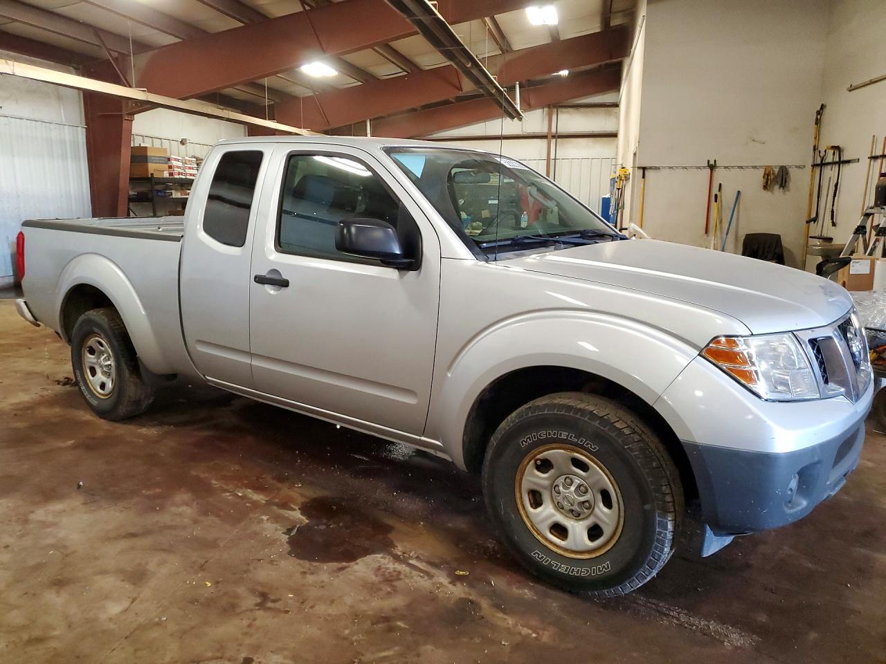 2017 NISSAN Frontier