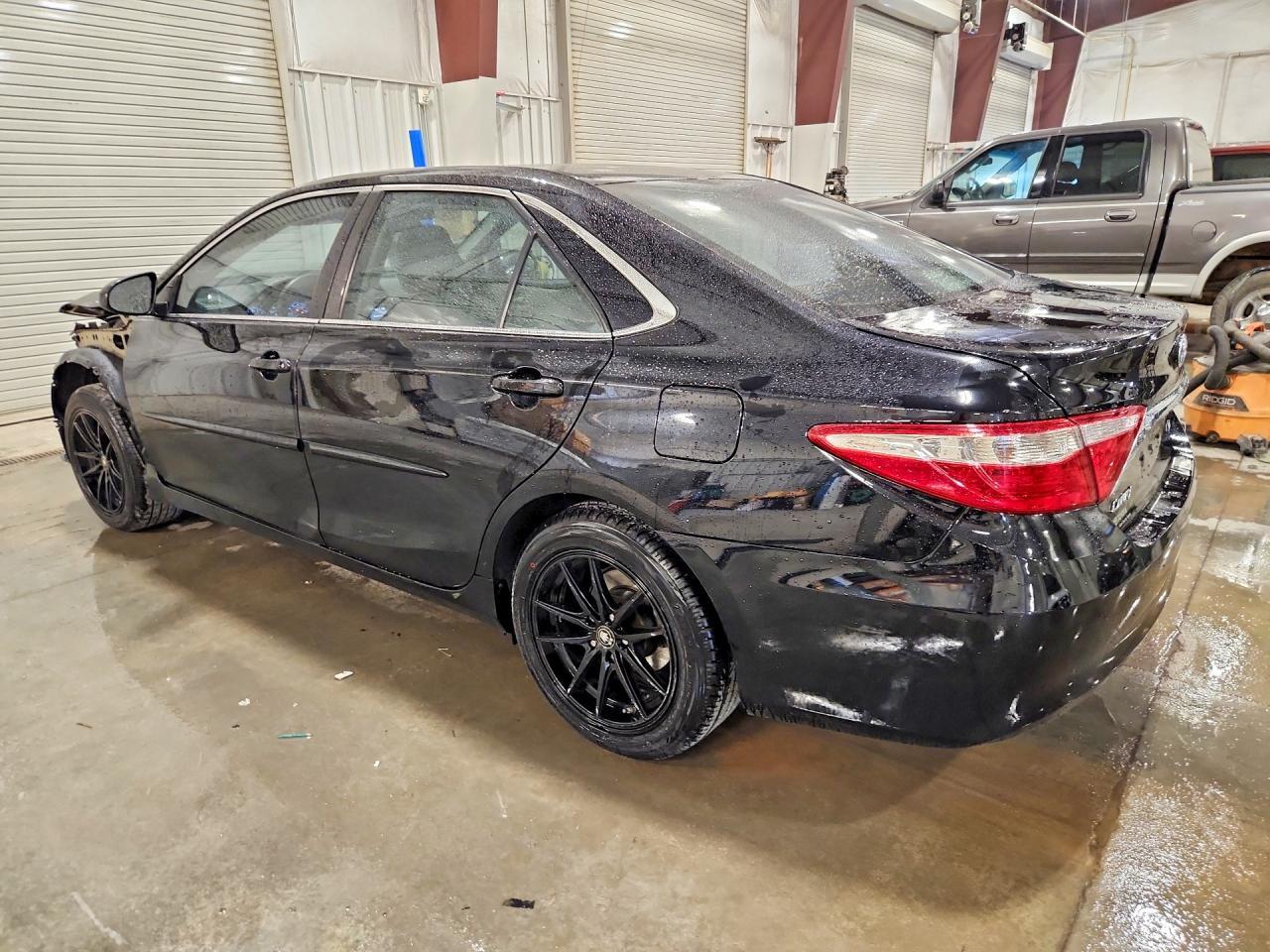 2017 TOYOTA CAMRY