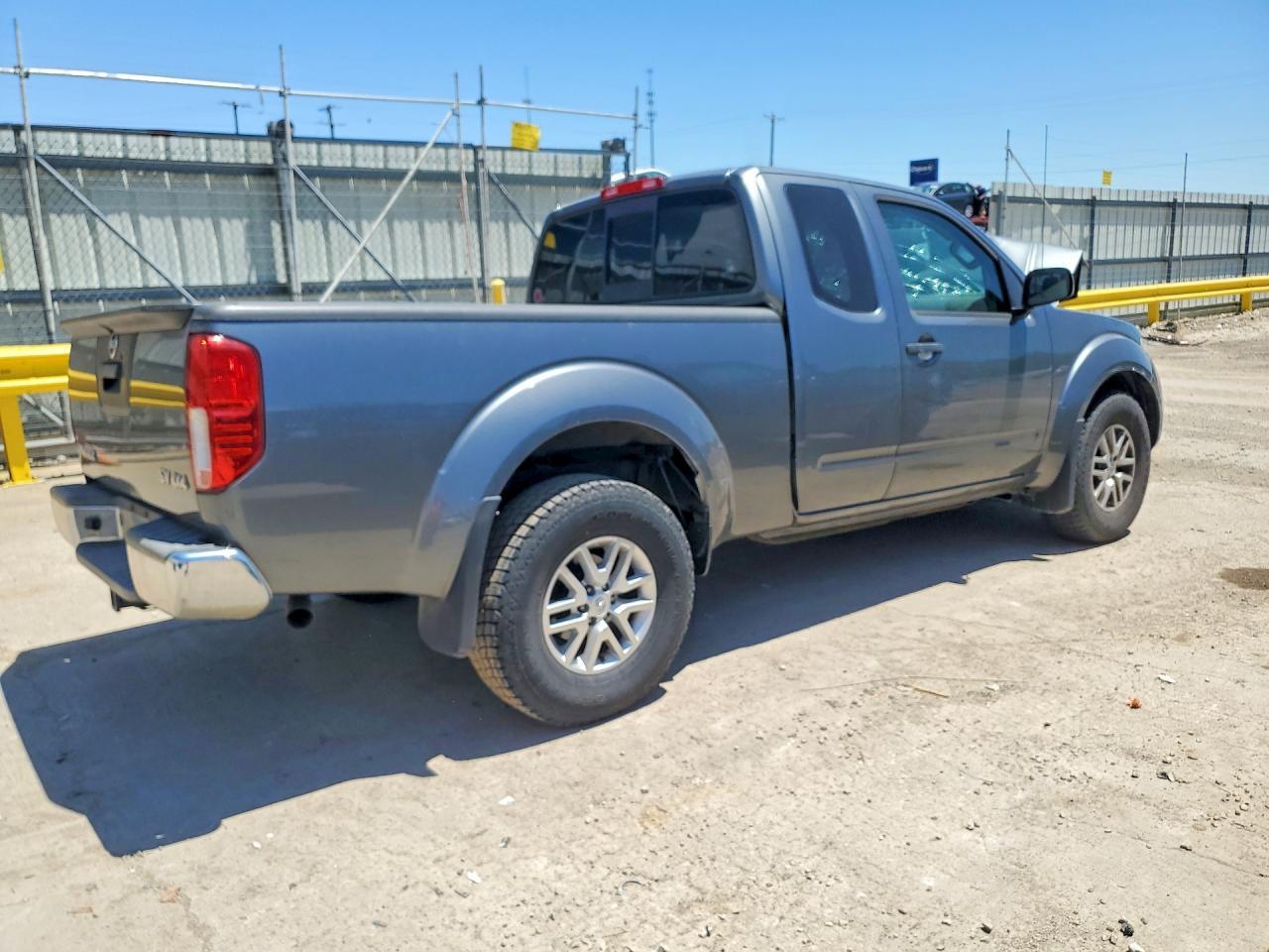 2016 NISSAN Frontier