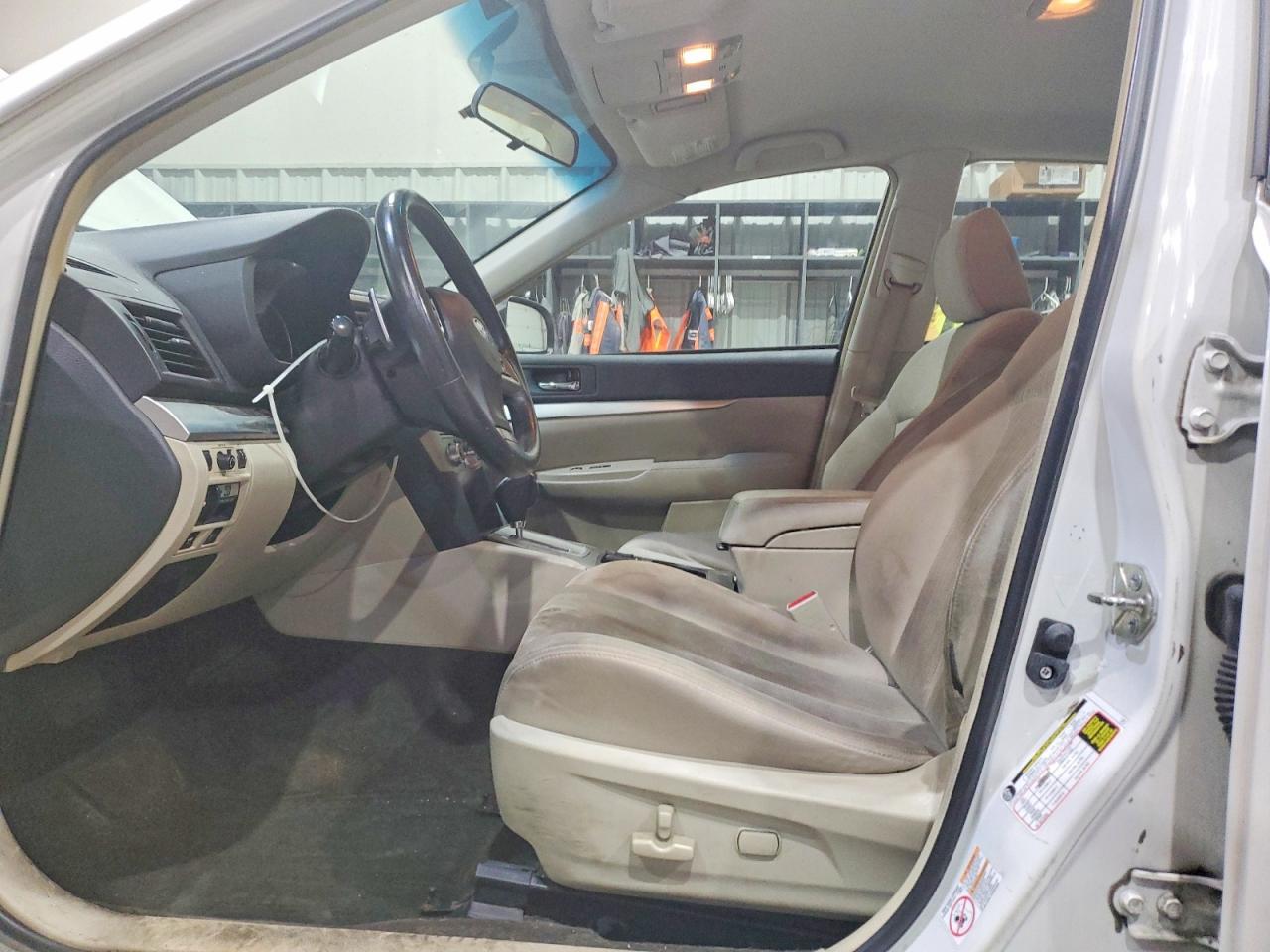 2014 SUBARU Legacy