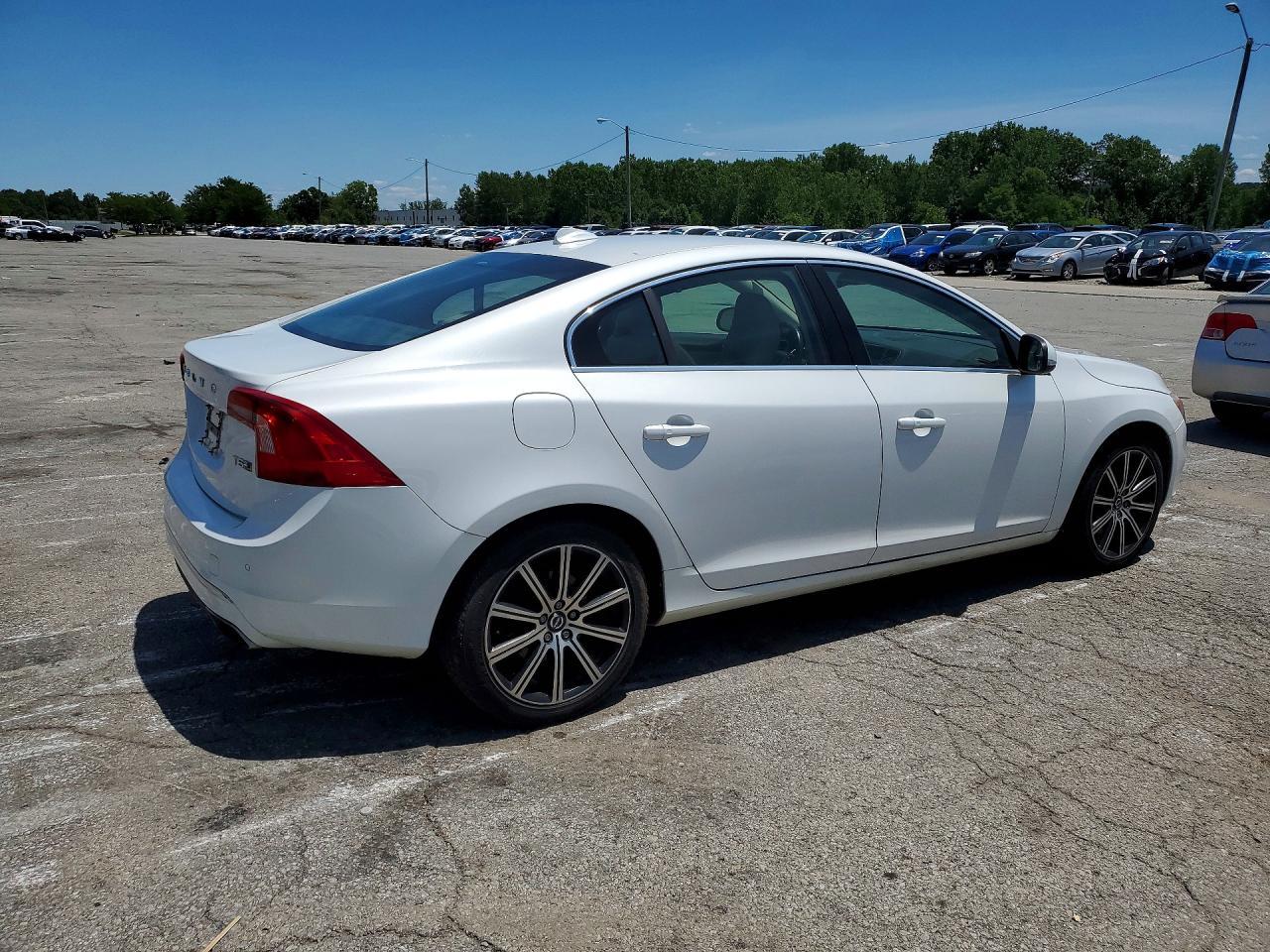 2018 VOLVO S60