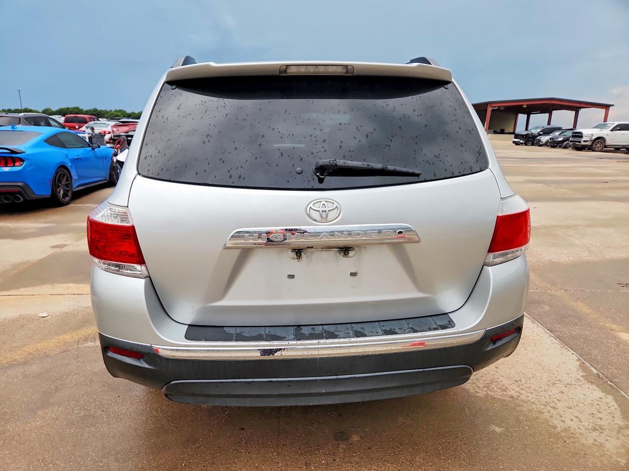 2012 TOYOTA HIGHLANDER