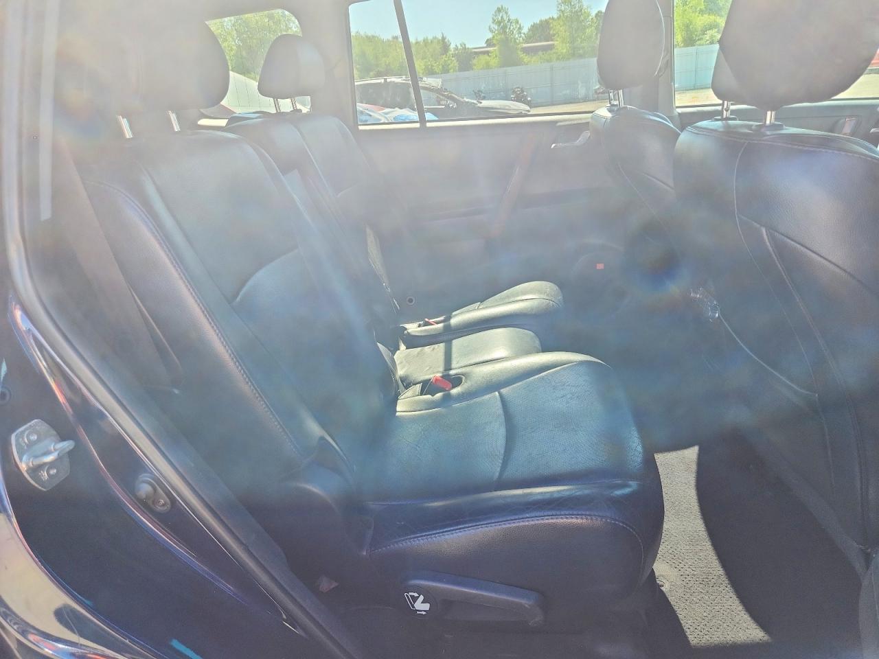 2011 TOYOTA HIGHLANDER