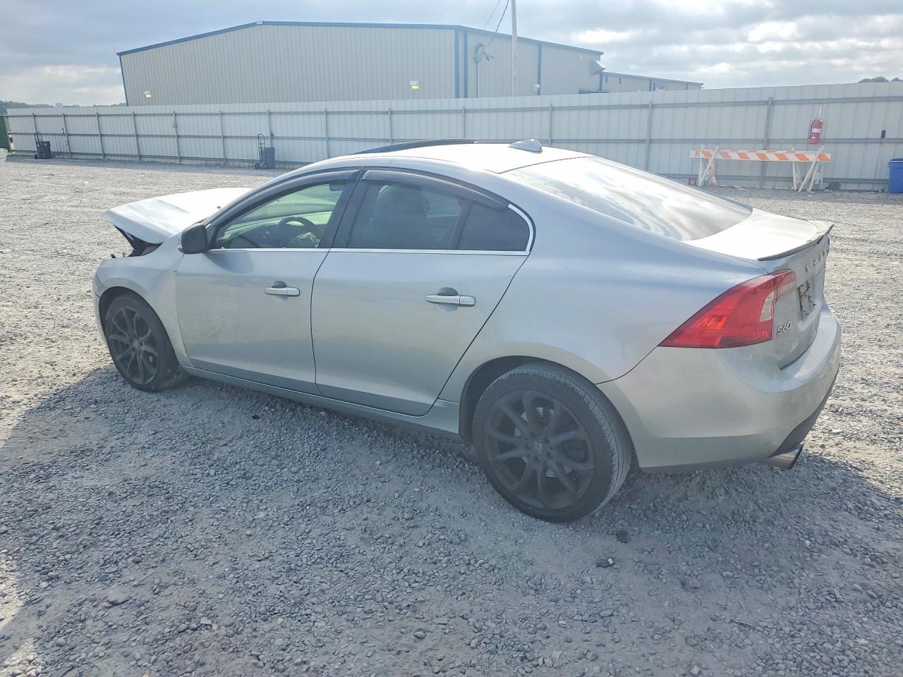 2013 VOLVO S60