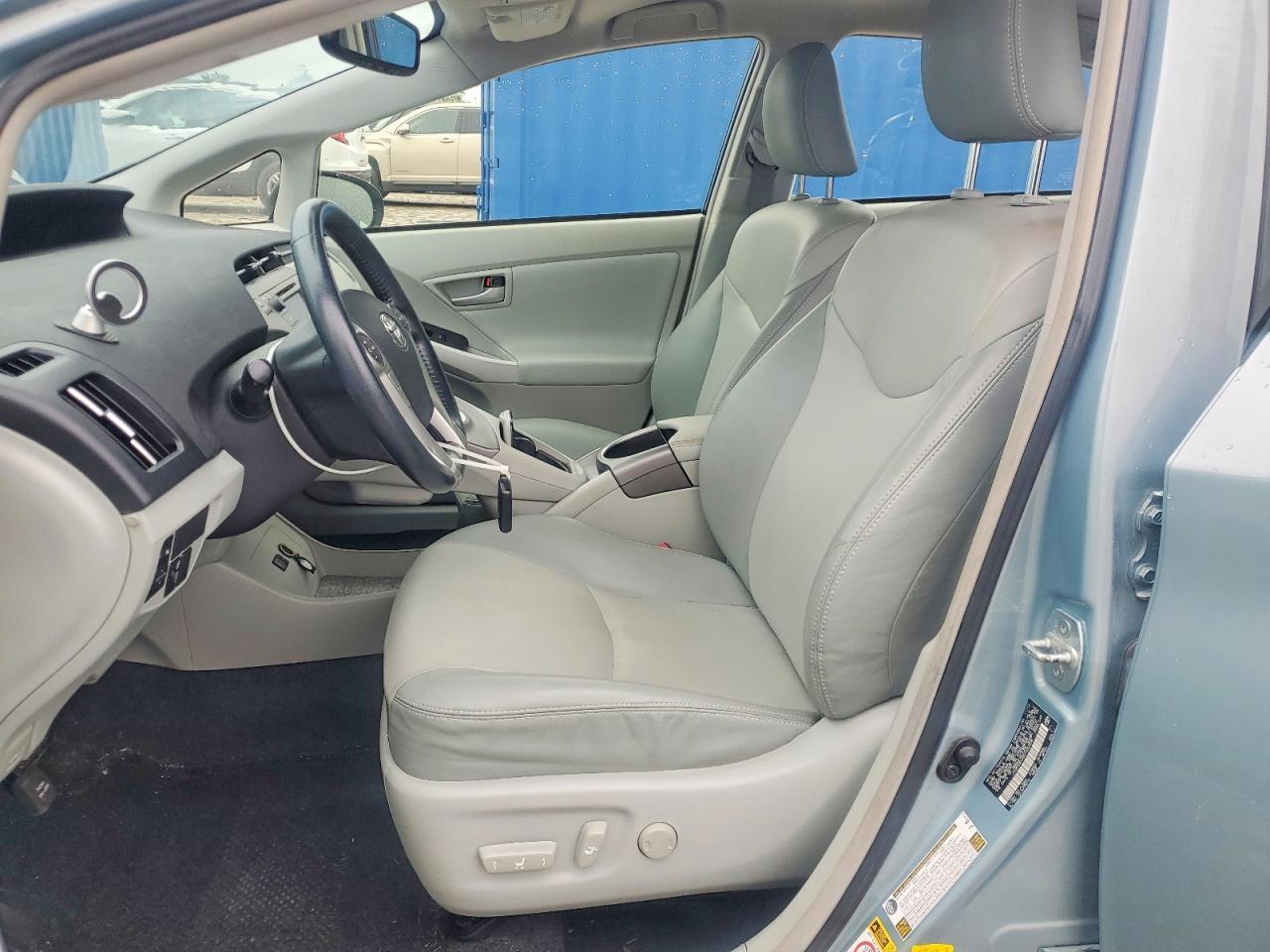 2013 TOYOTA PRIUS