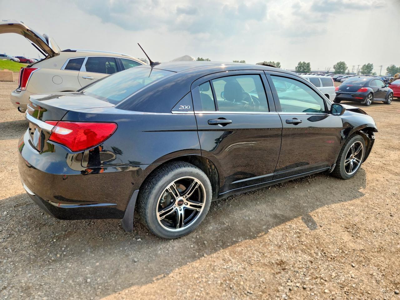 2013 CHRYSLER 200