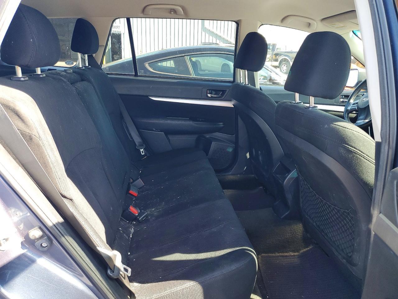2014 SUBARU Outback