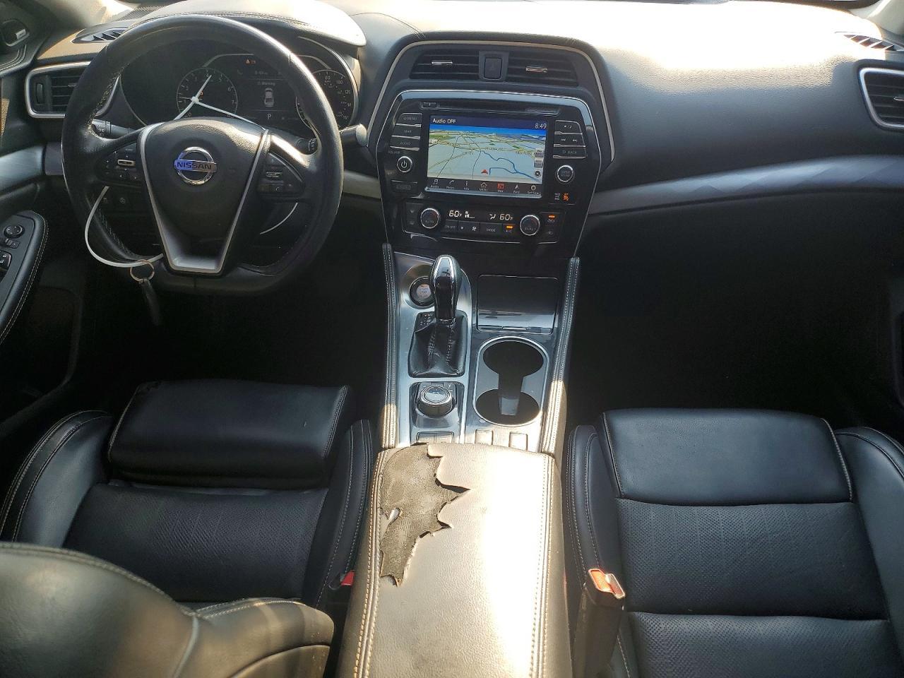 2017 NISSAN Maxima