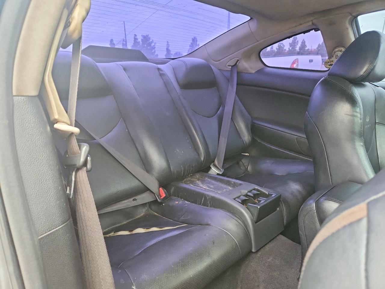 2011 INFINITI G37