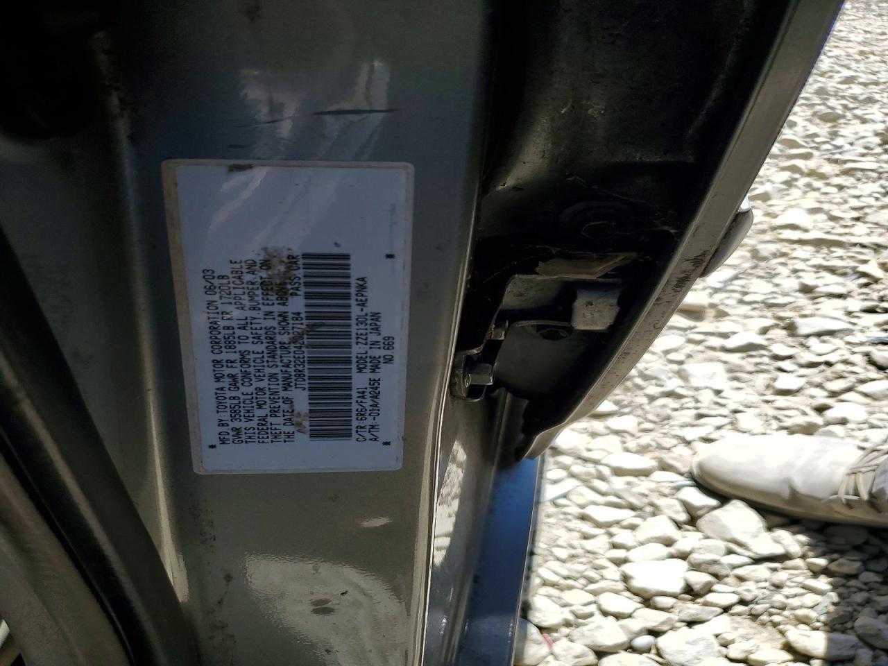 2004 TOYOTA COROLLA