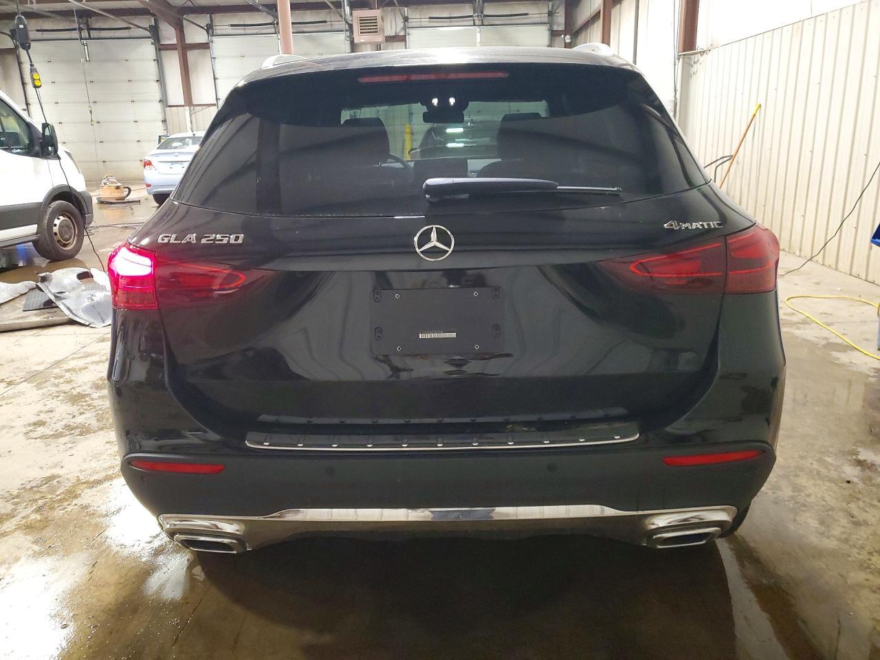 2026 MERCEDES-BENZ GLA-Class