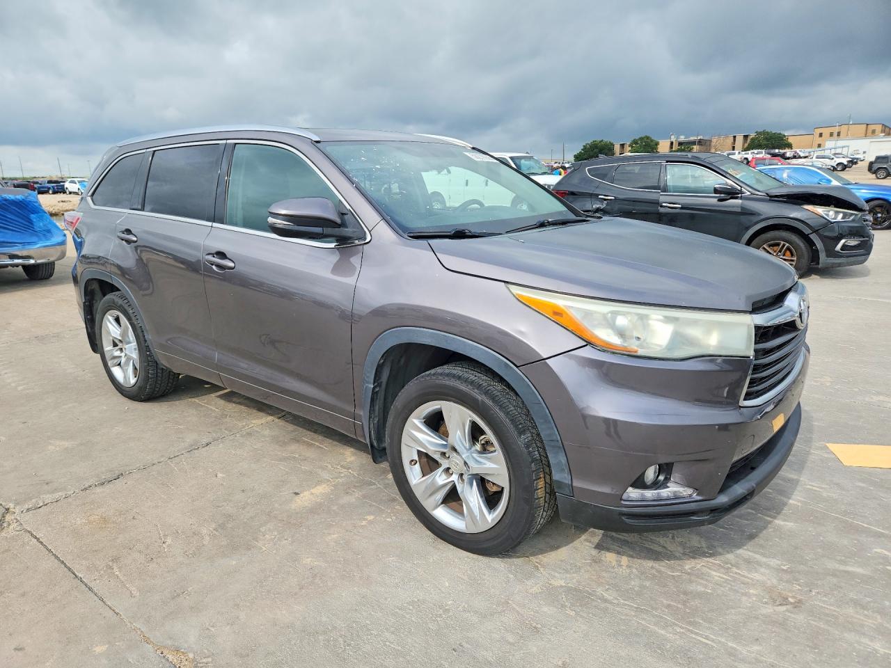 2015 TOYOTA HIGHLANDER