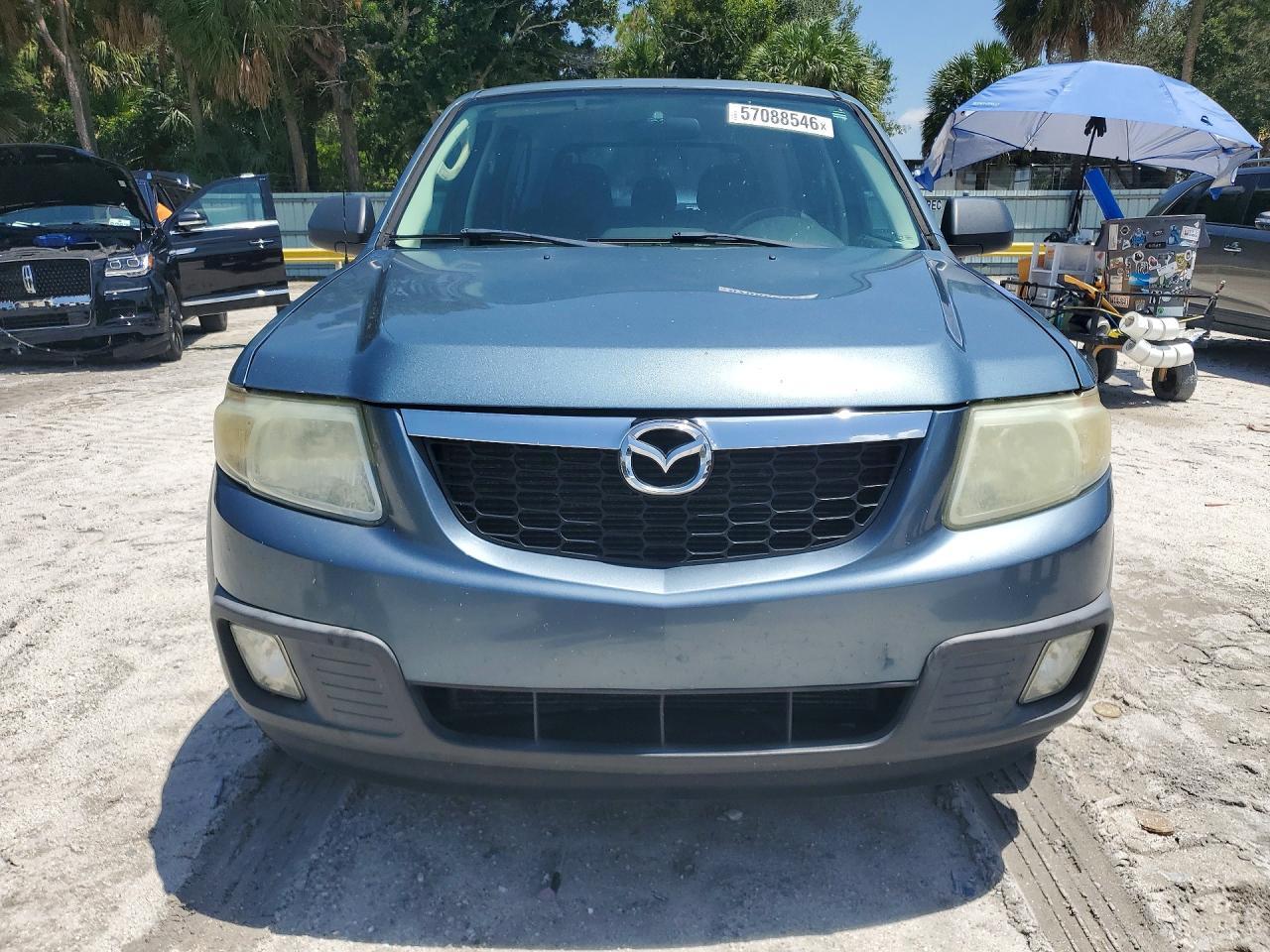 2011 MAZDA Tribute