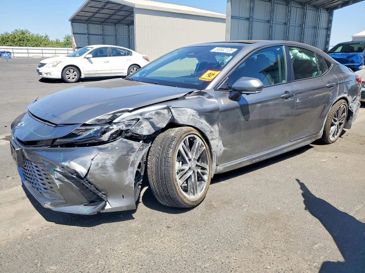 2025 TOYOTA CAMRY