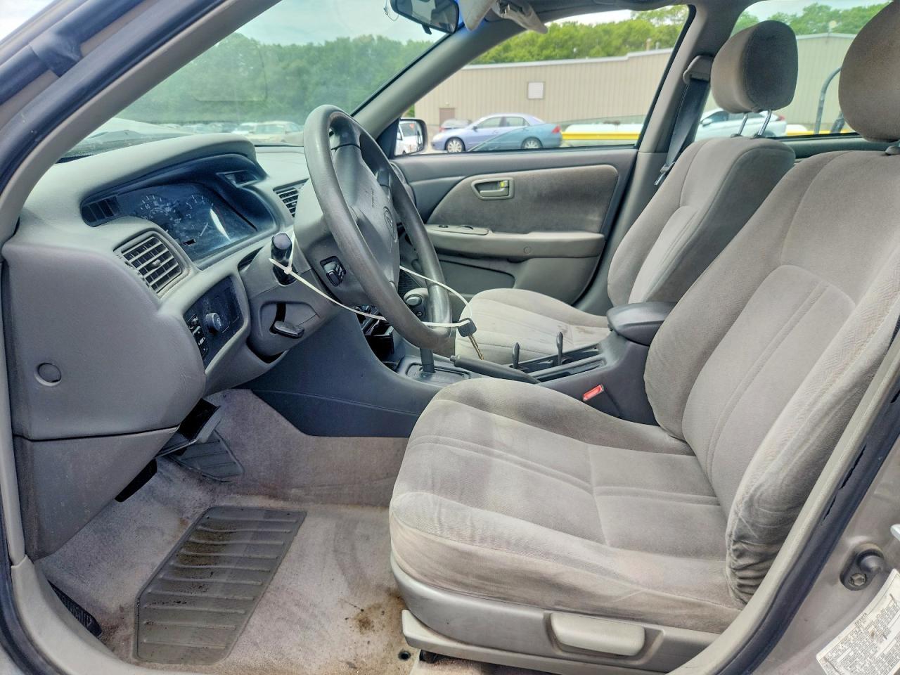 2000 TOYOTA CAMRY