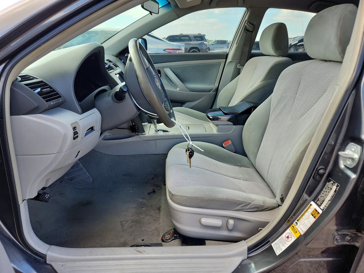 2010 TOYOTA CAMRY