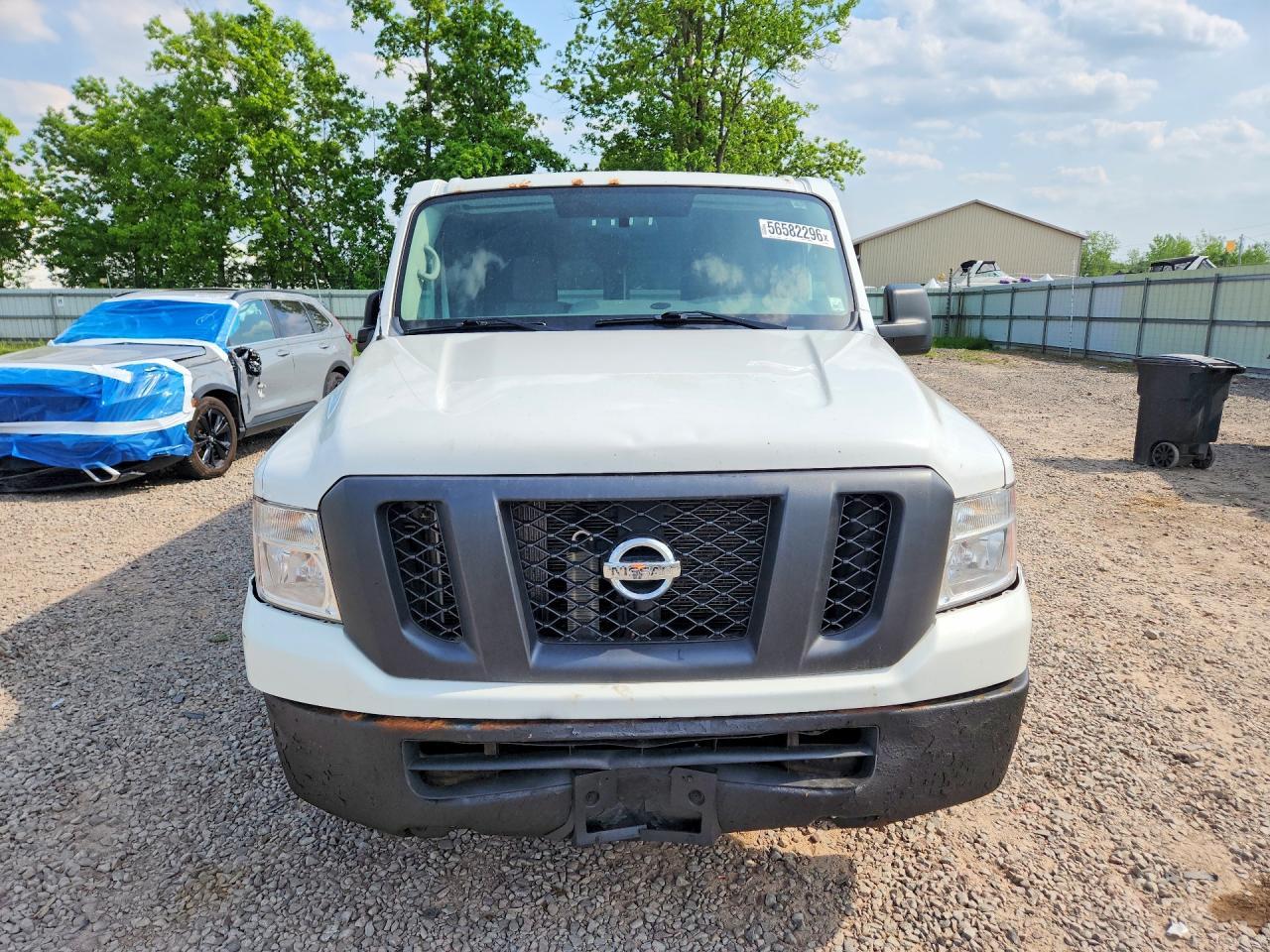 2016 NISSAN NV 2500