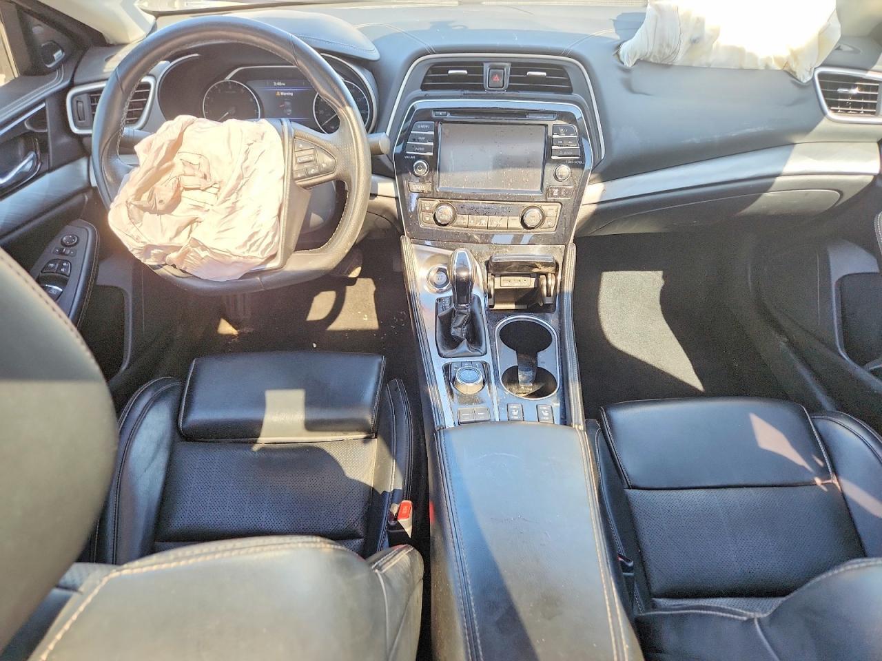2017 NISSAN Maxima