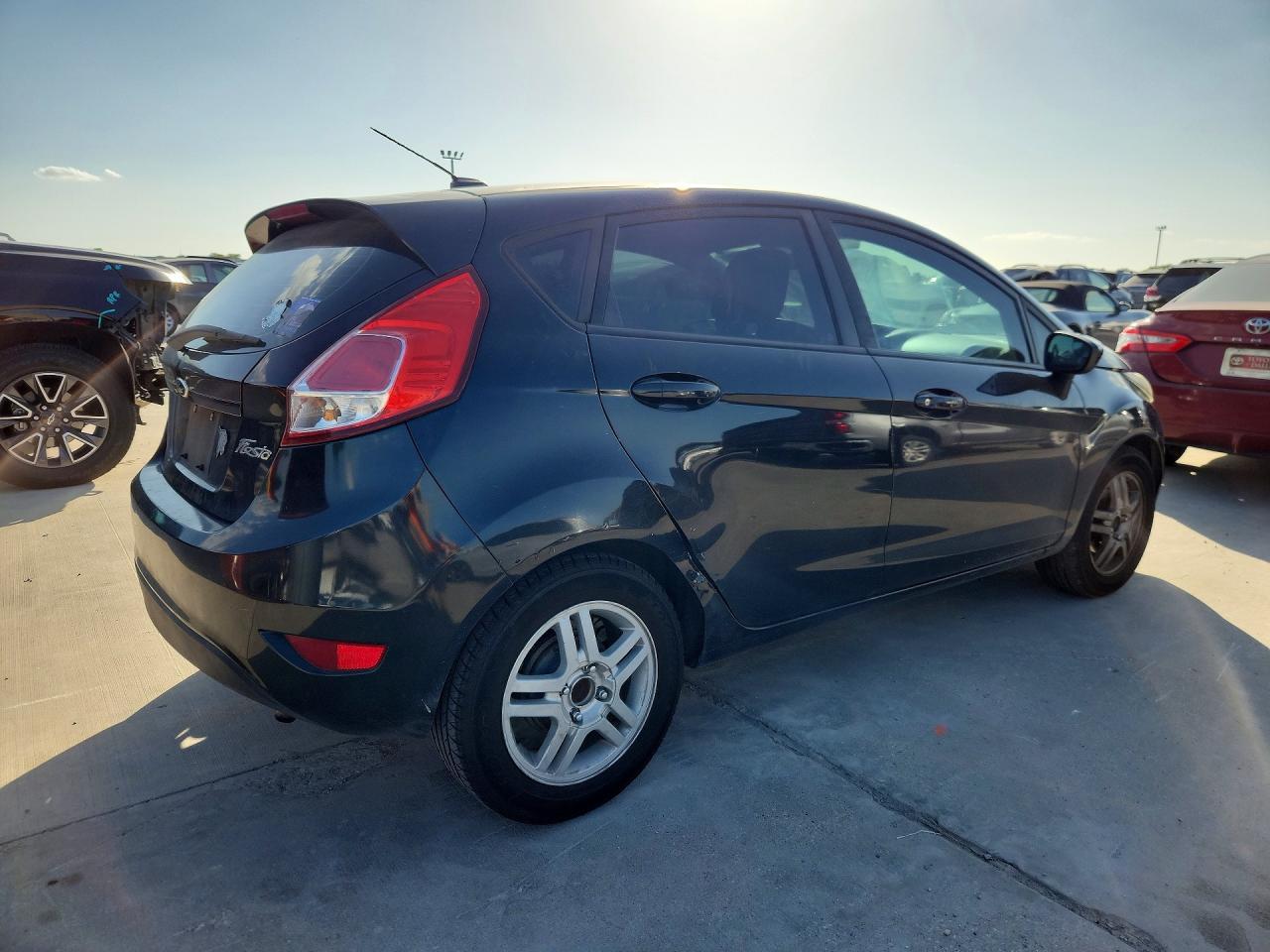 2014 FORD Fiesta