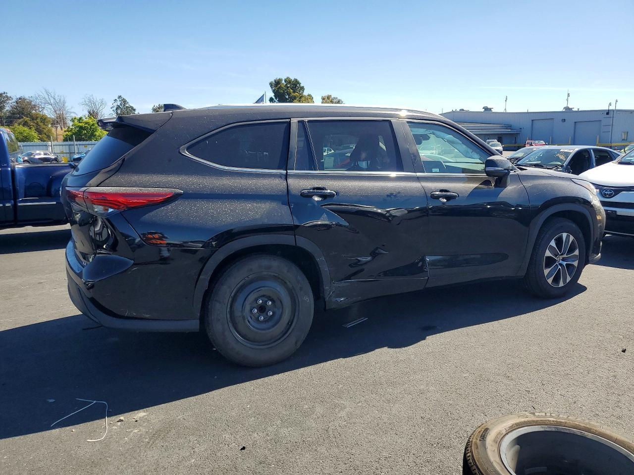 2023 TOYOTA HIGHLANDER