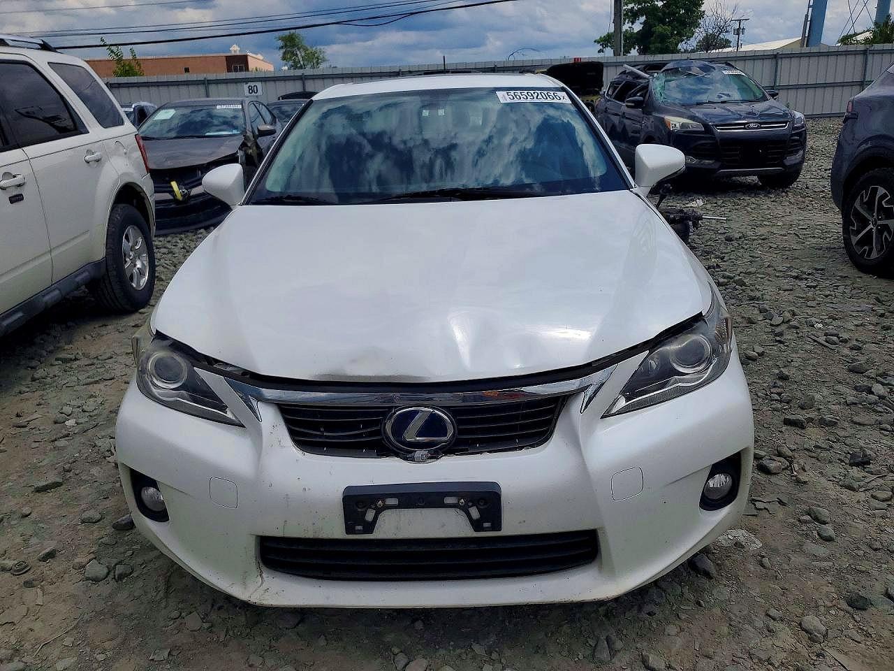2013 LEXUS CT 200