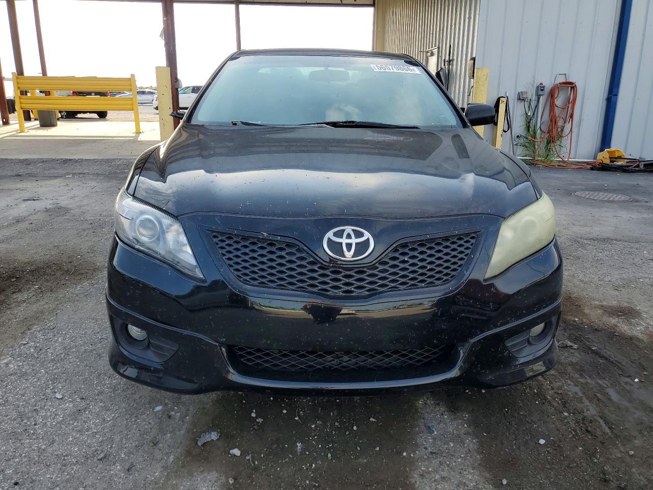 2011 TOYOTA CAMRY