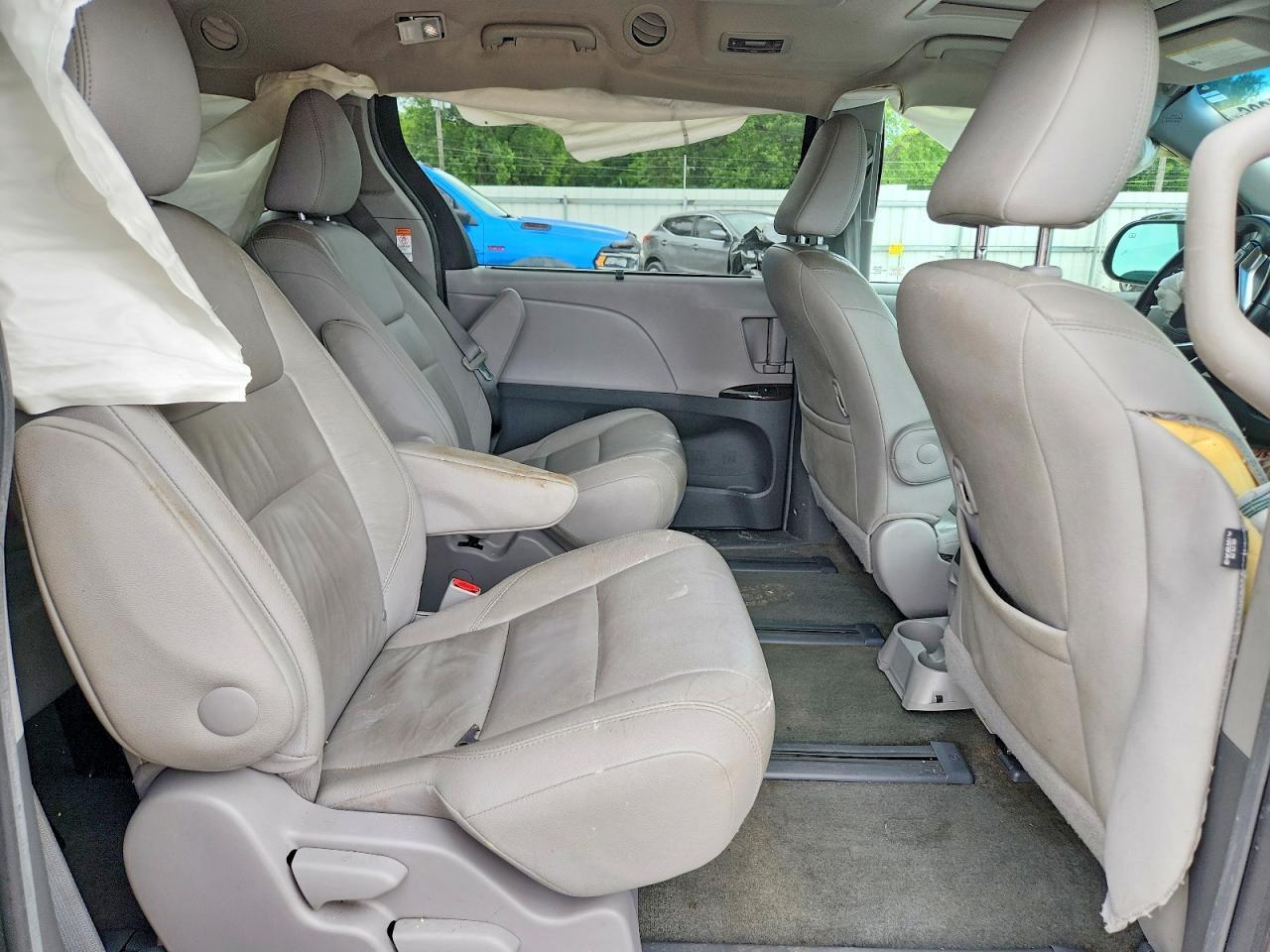 2015 TOYOTA SIENNA