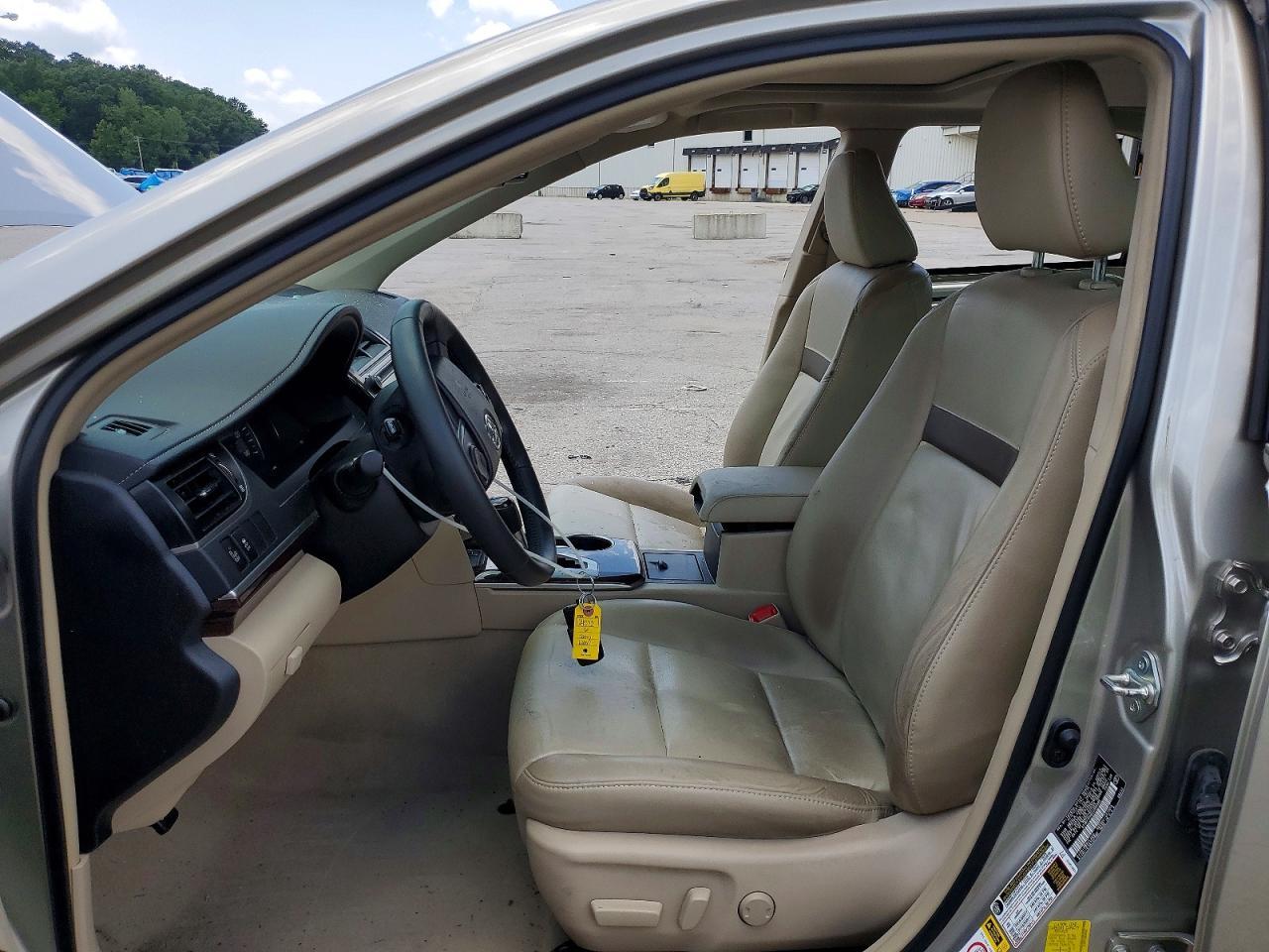 2014 TOYOTA CAMRY