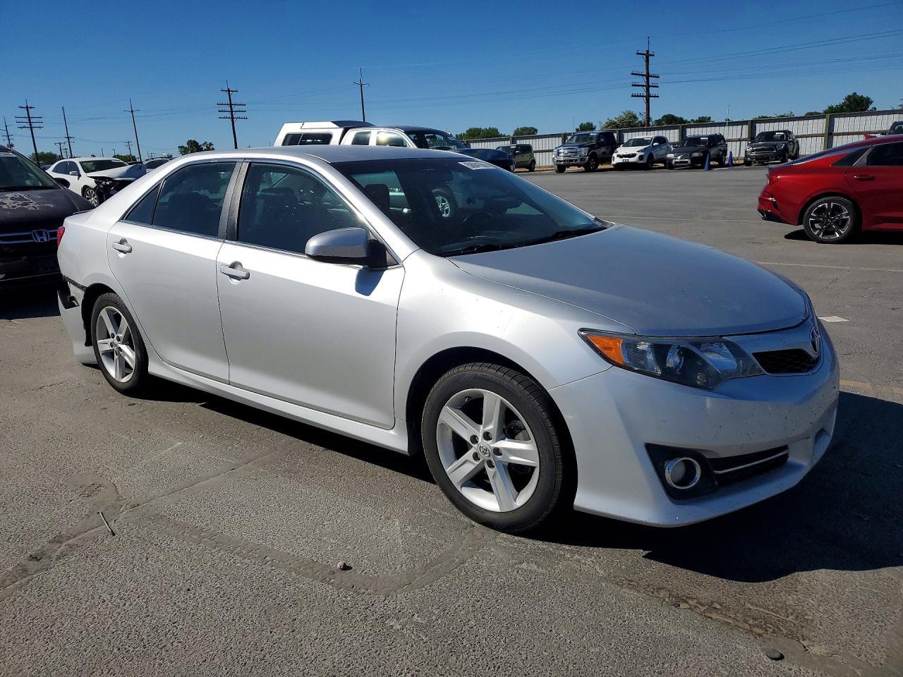 2014 TOYOTA CAMRY