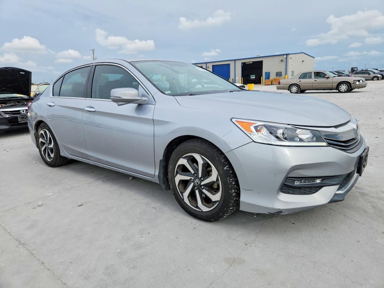 2016 HONDA ACCORD