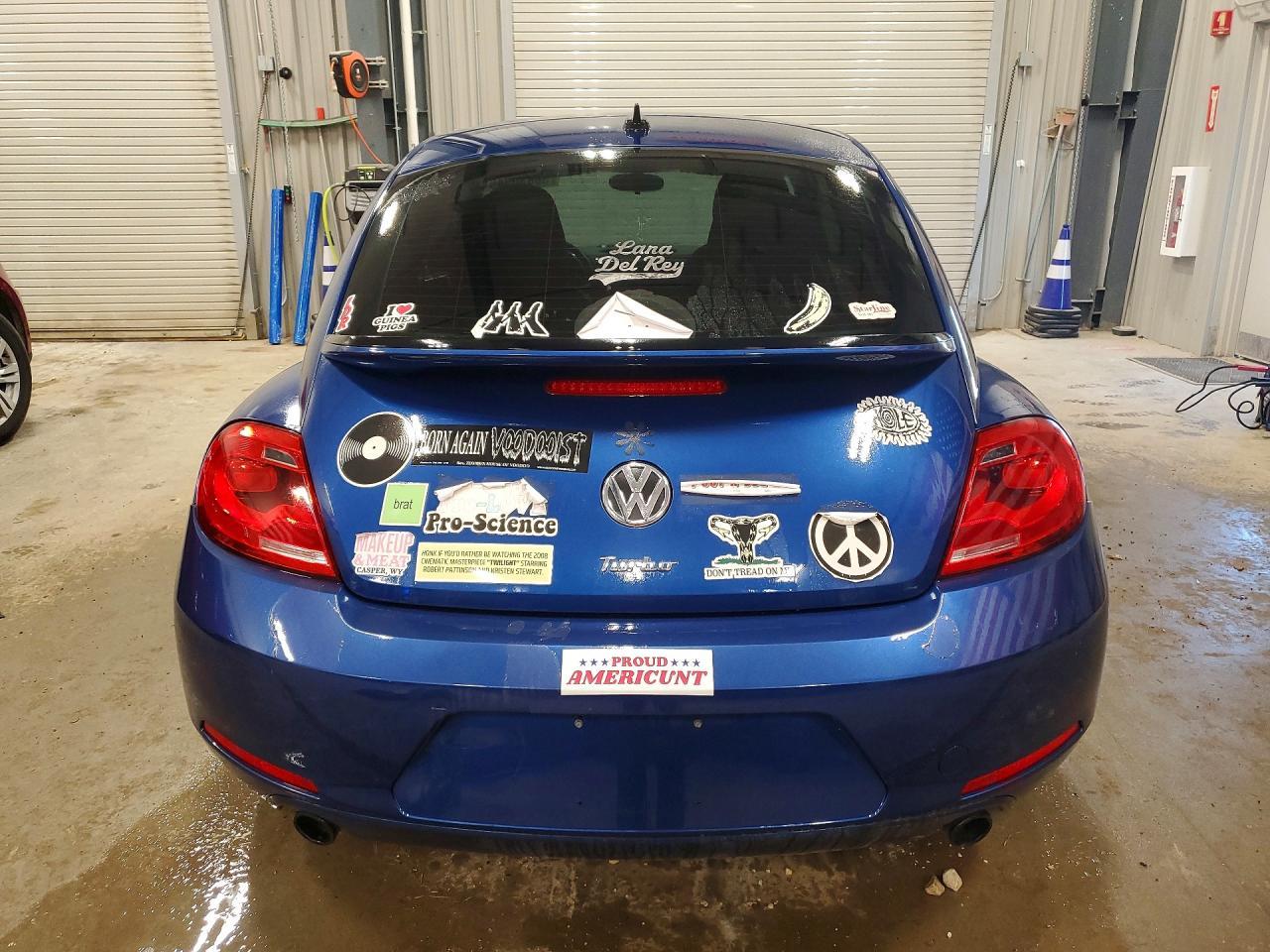 2012 VOLKSWAGEN Beetle