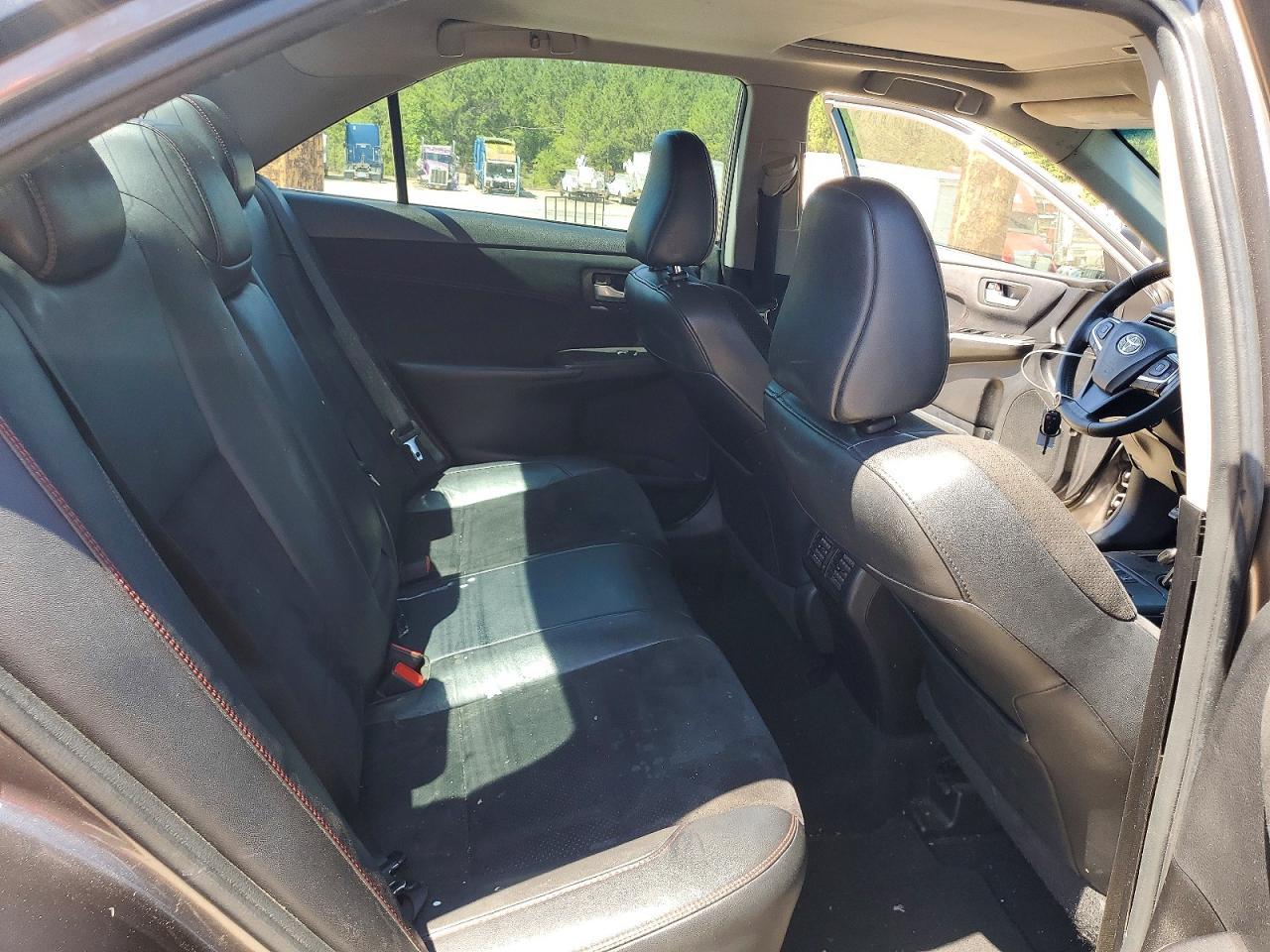2016 TOYOTA CAMRY