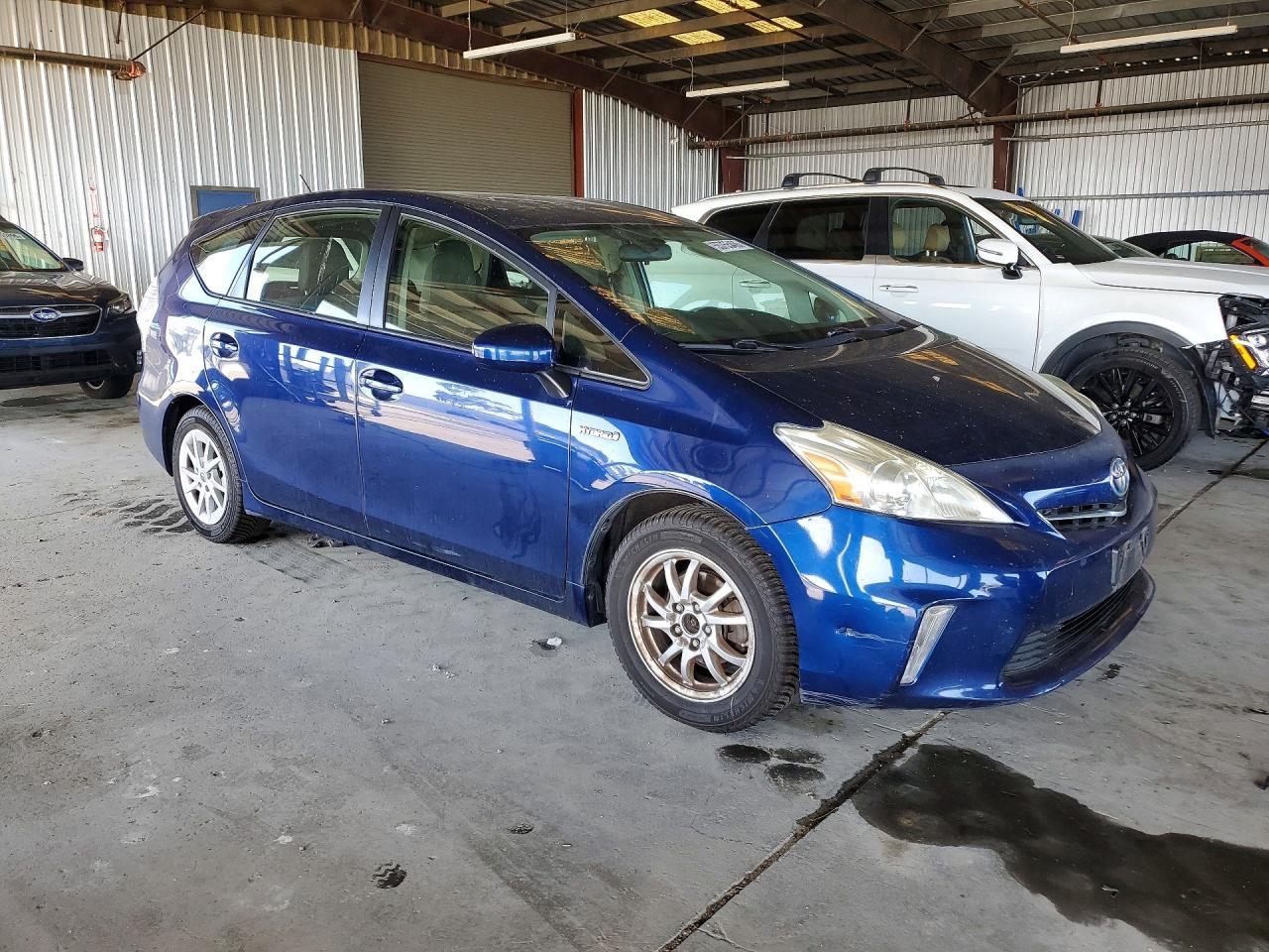 2012 TOYOTA PRIUS V