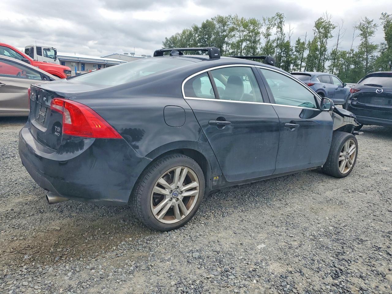 2013 VOLVO S60