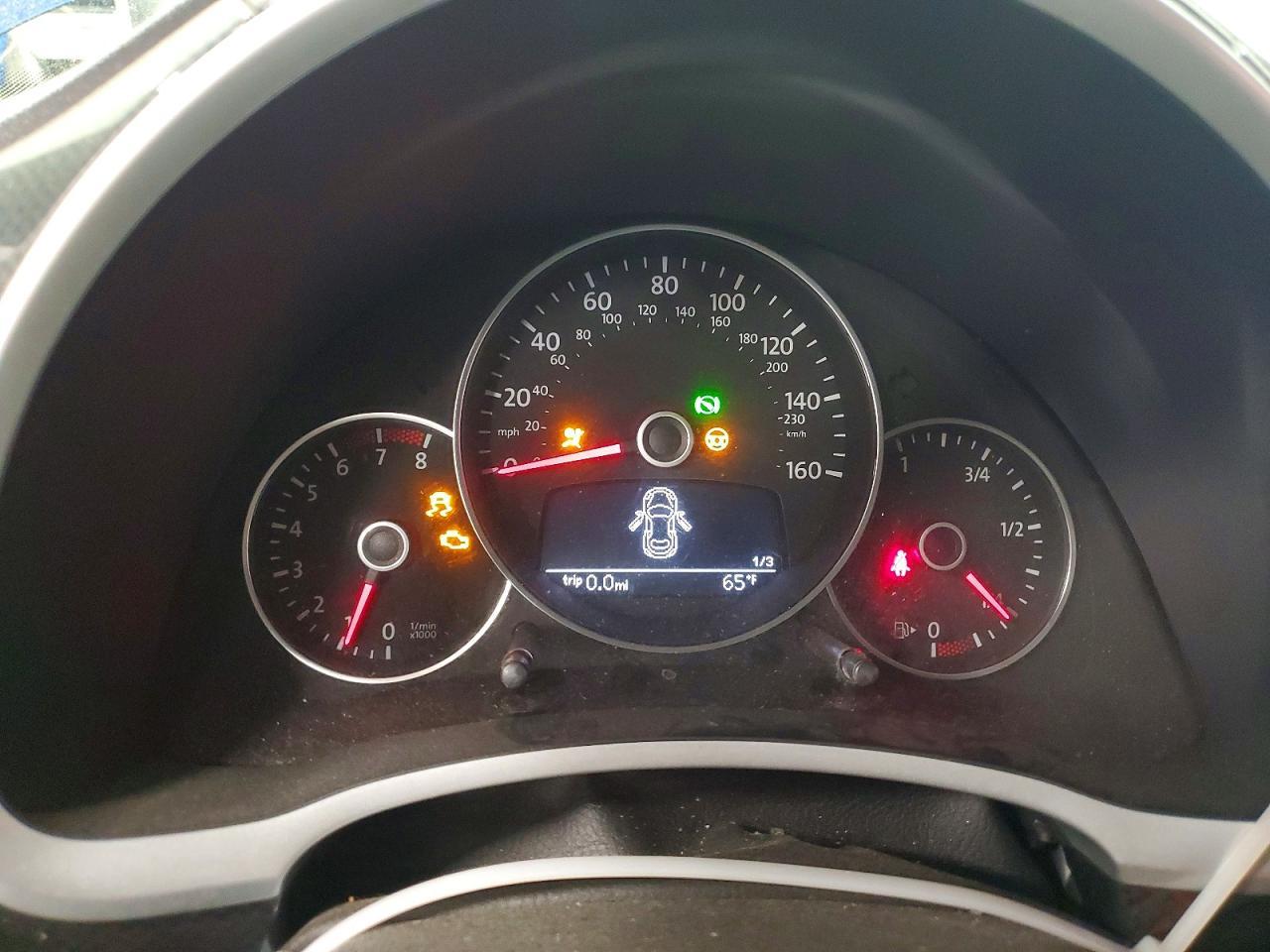 2012 VOLKSWAGEN Beetle