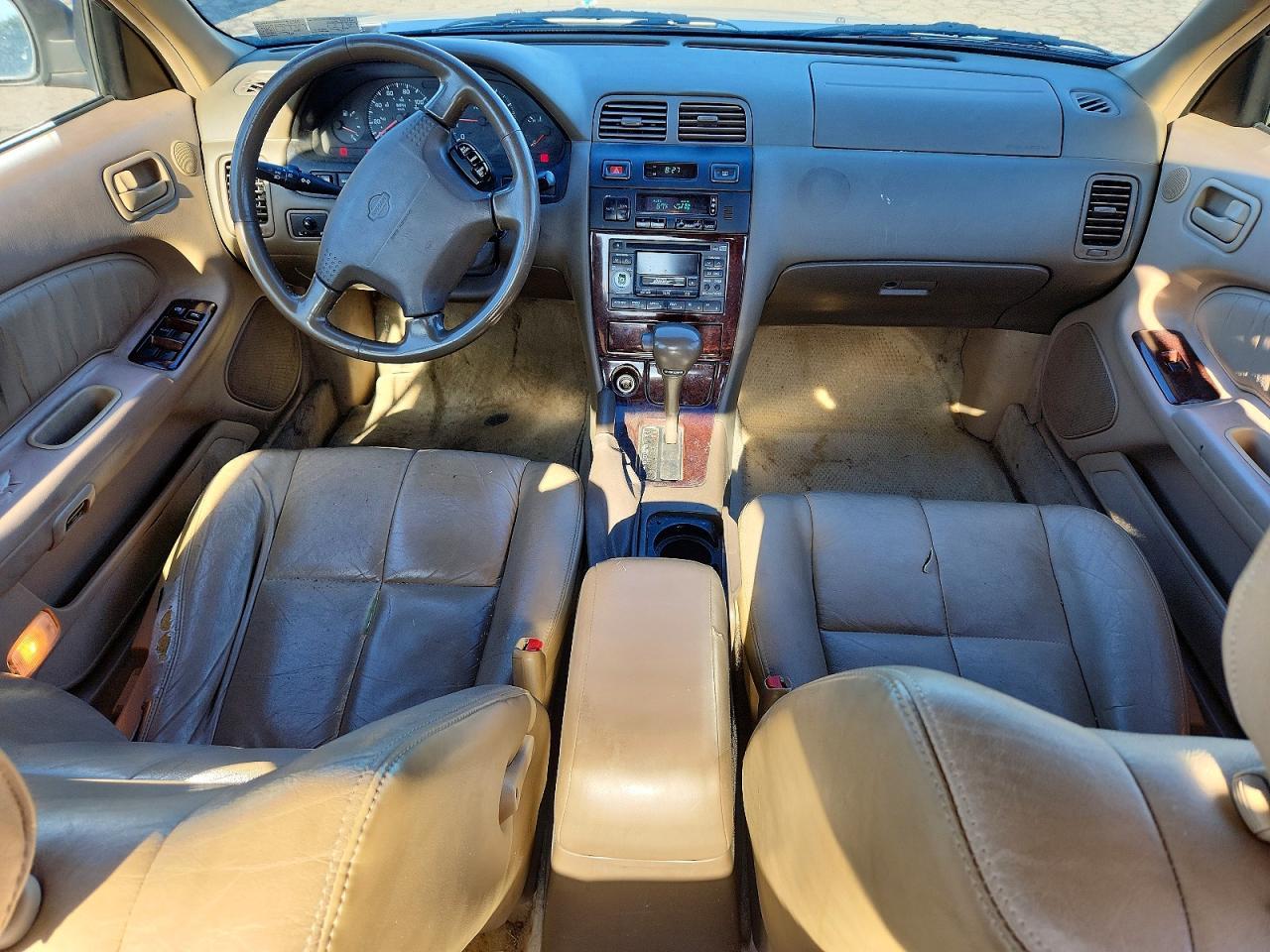 1998 NISSAN Maxima