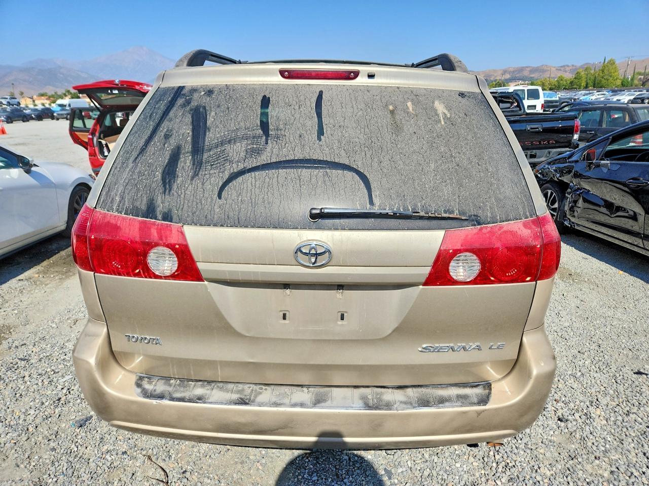 2006 TOYOTA SIENNA