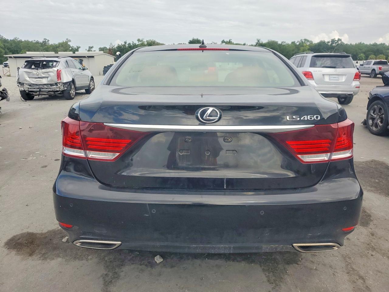 2013 LEXUS LS 460