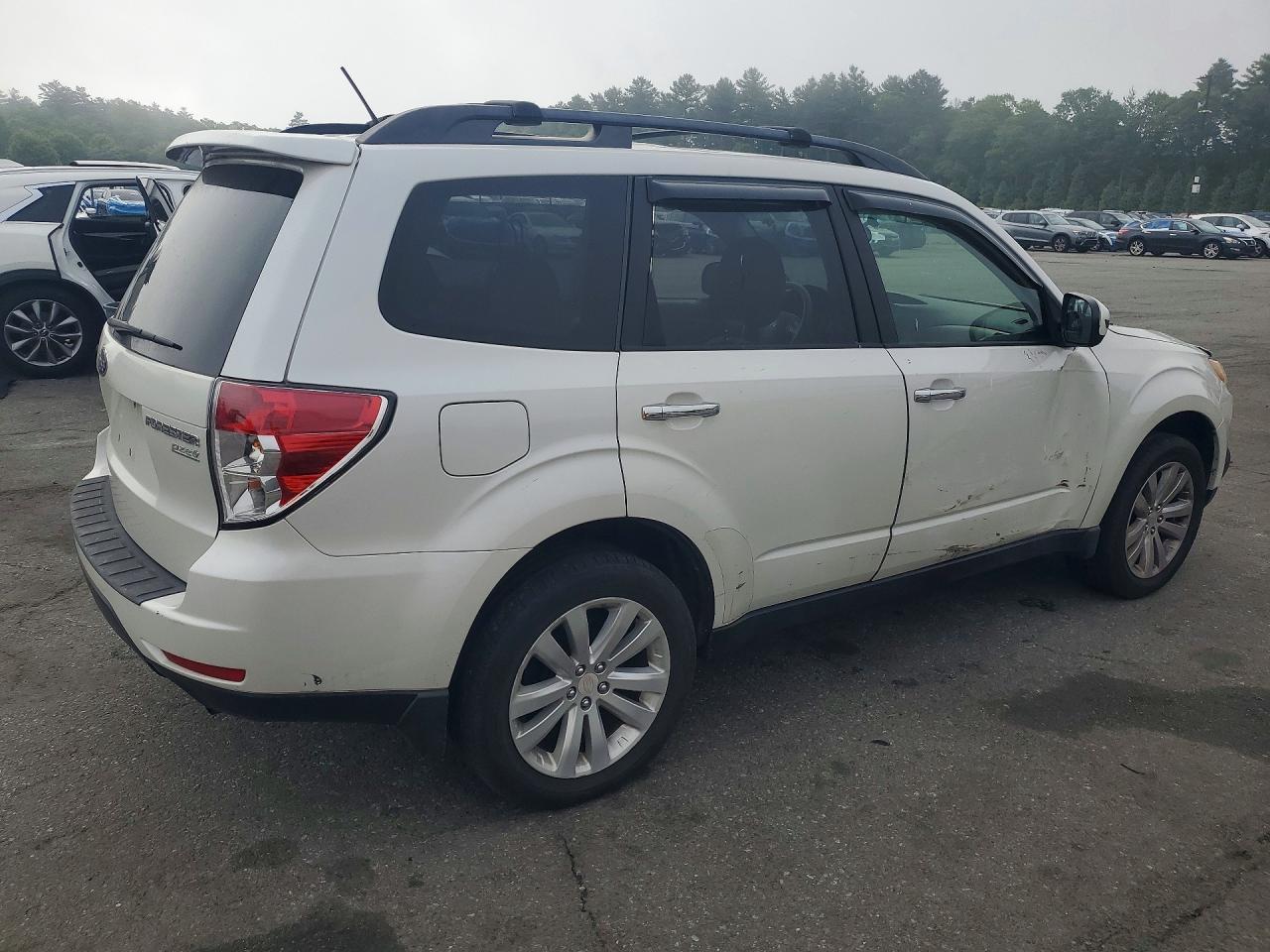 2011 SUBARU FORESTER