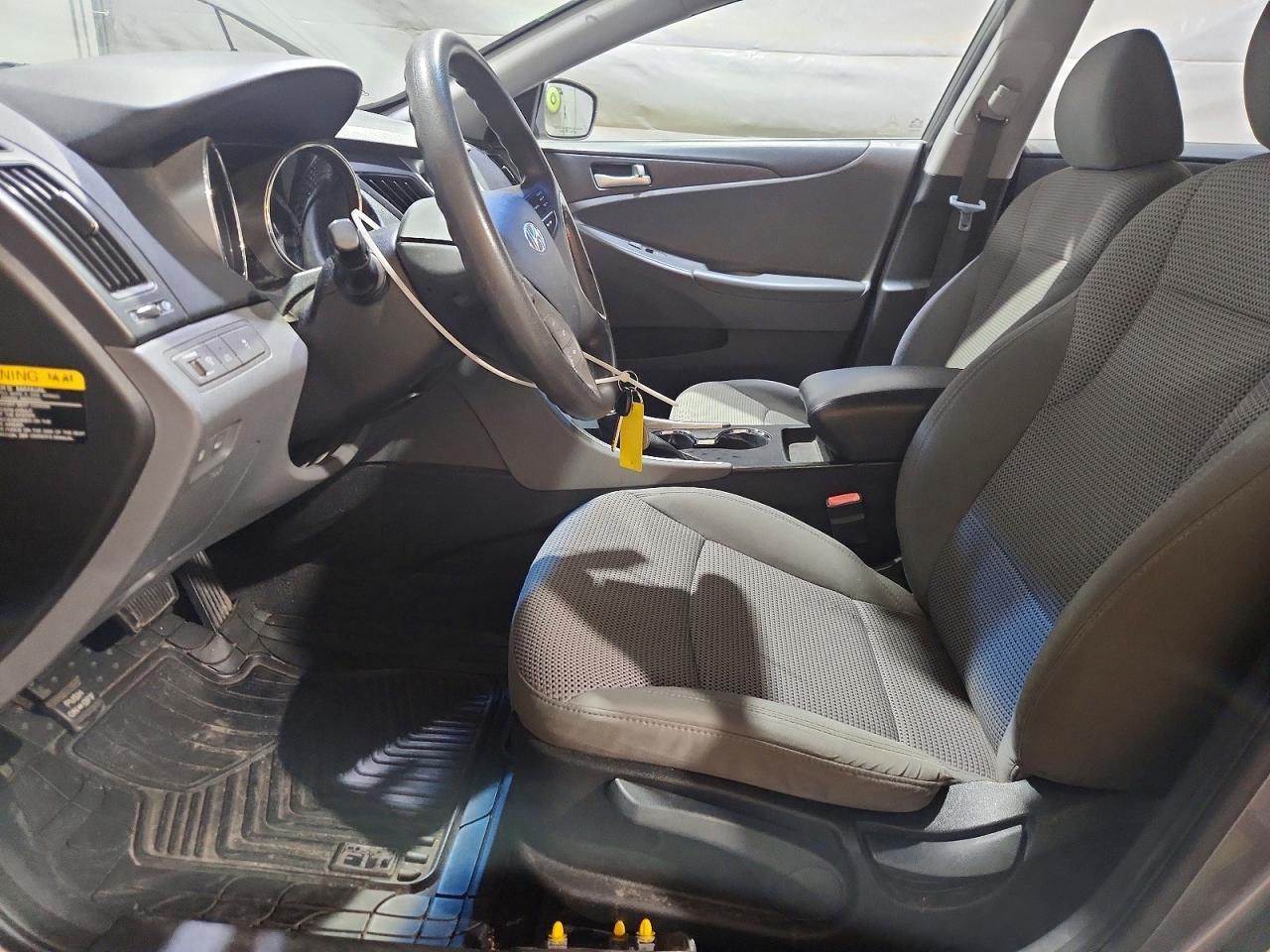 2012 HYUNDAI SONATA