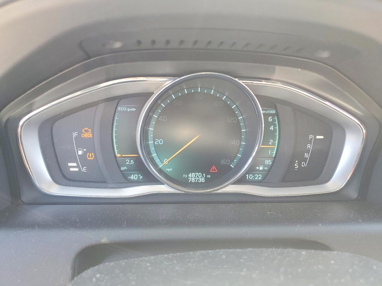 2015 VOLVO XC60