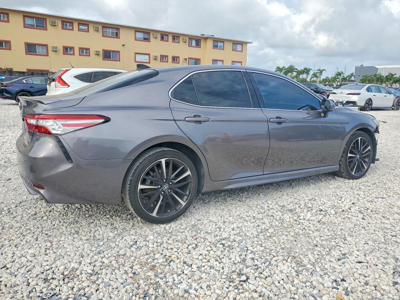 2019 TOYOTA CAMRY